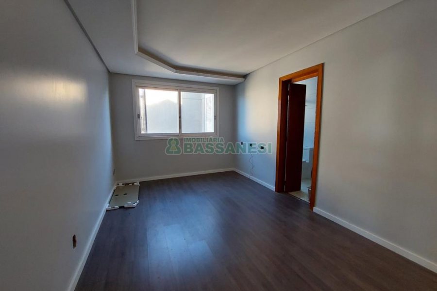 Casa com 148m², 2 dormitórios, 1 vaga, no bairro São Ciro em Caxias do Sul para Alugar