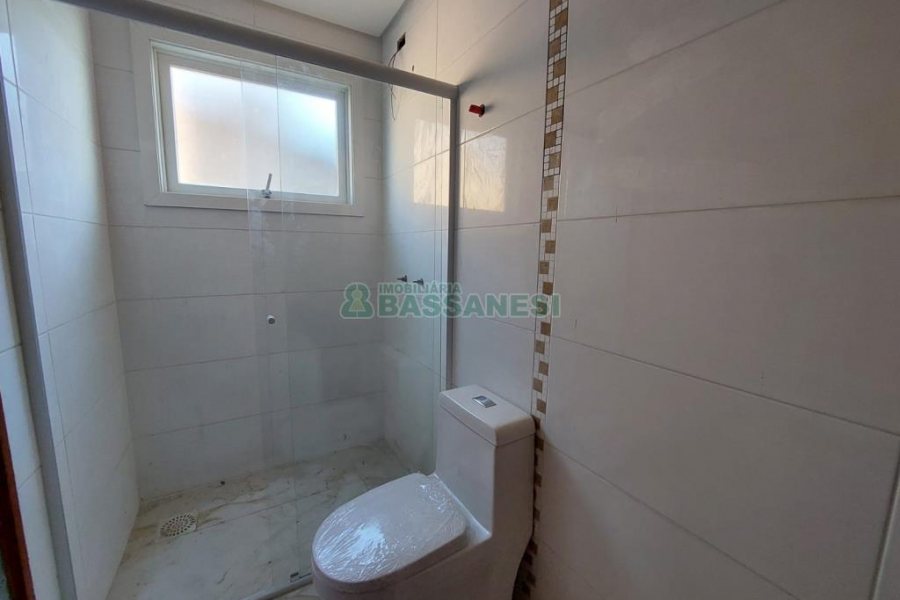 Casa com 148m², 2 dormitórios, 1 vaga, no bairro São Ciro em Caxias do Sul para Alugar