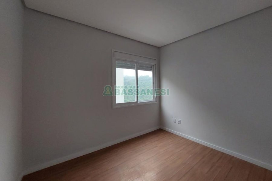 Casa com 151m², 3 dormitórios, 2 vagas, no bairro Salgado Filho em Caxias do Sul para Comprar