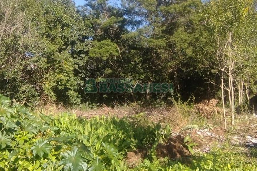 Terreno com 898m², no bairro Bela Vista em Caxias do Sul para Comprar