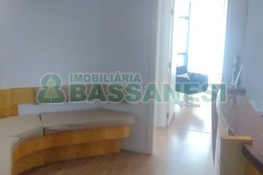 Sala com 39m², 1 vaga, no bairro Centro em Caxias do Sul para Comprar