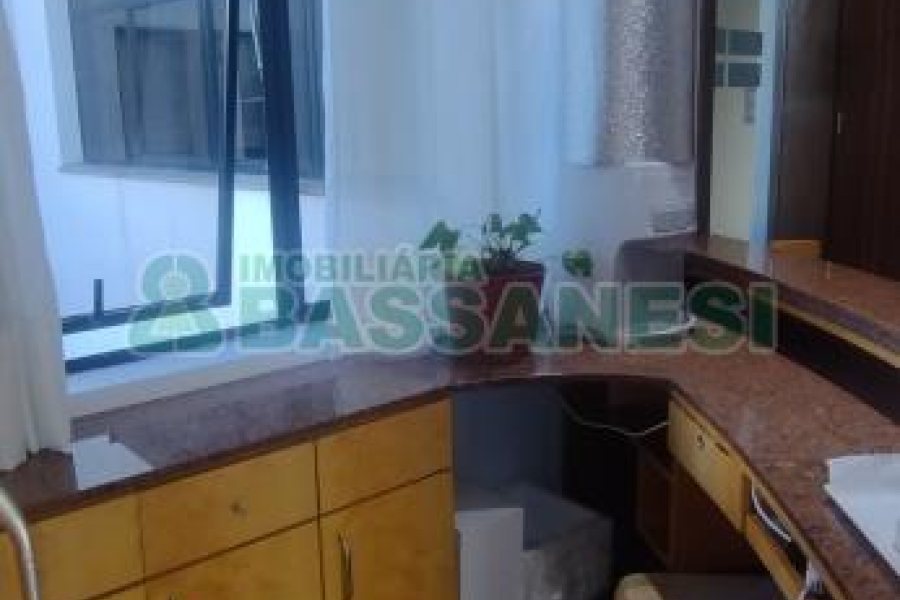 Sala com 39m², 1 vaga, no bairro Centro em Caxias do Sul para Comprar