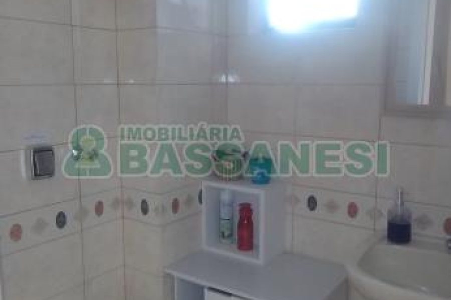 Sala com 39m², 1 vaga, no bairro Centro em Caxias do Sul para Comprar