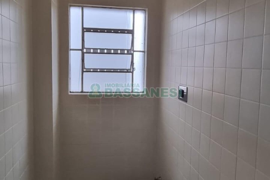 Sala com 40m², no bairro Centro em Caxias do Sul para Comprar
