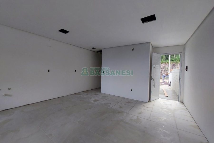 Sobrado com 67m², 2 dormitórios, 1 vaga, no bairro Bela Vista em Caxias do Sul para Comprar