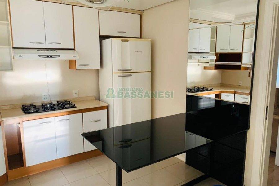 Apartamento com 90m², 2 dormitórios, 1 vaga, no bairro Rio Branco em Caxias do Sul para Comprar