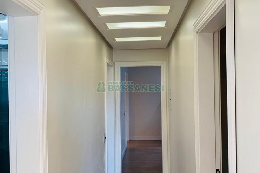 Apartamento com 90m², 2 dormitórios, 1 vaga, no bairro Rio Branco em Caxias do Sul para Comprar