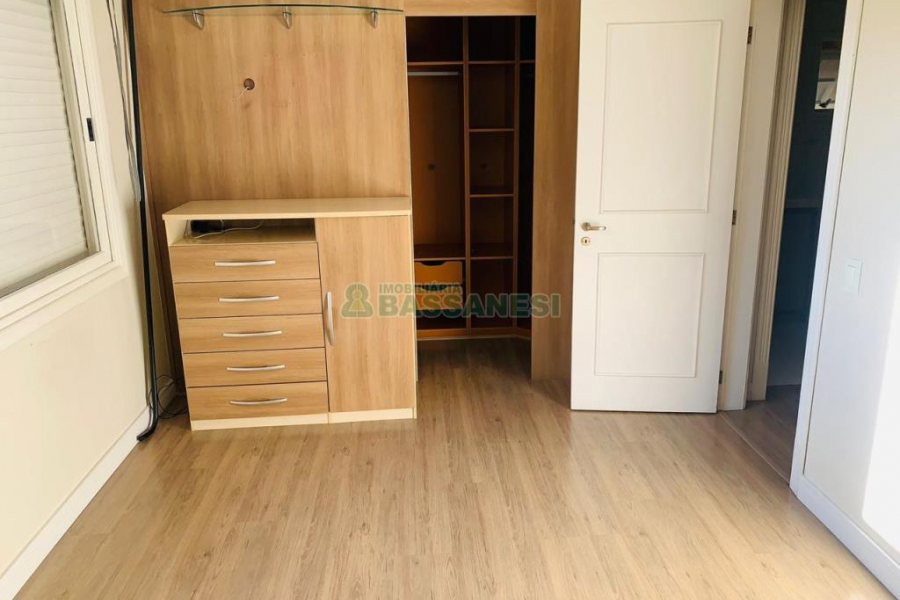 Apartamento com 90m², 2 dormitórios, 1 vaga, no bairro Rio Branco em Caxias do Sul para Comprar