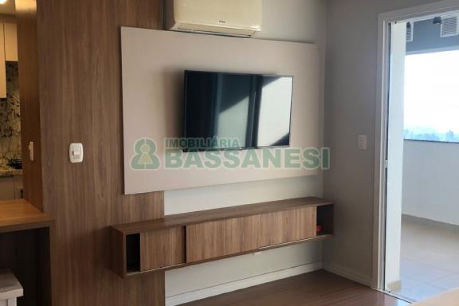 Apto Mobiliado com 80m², 2 dormitórios, 1 vaga, no bairro Villagio Iguatemi em Caxias do Sul para Alugar