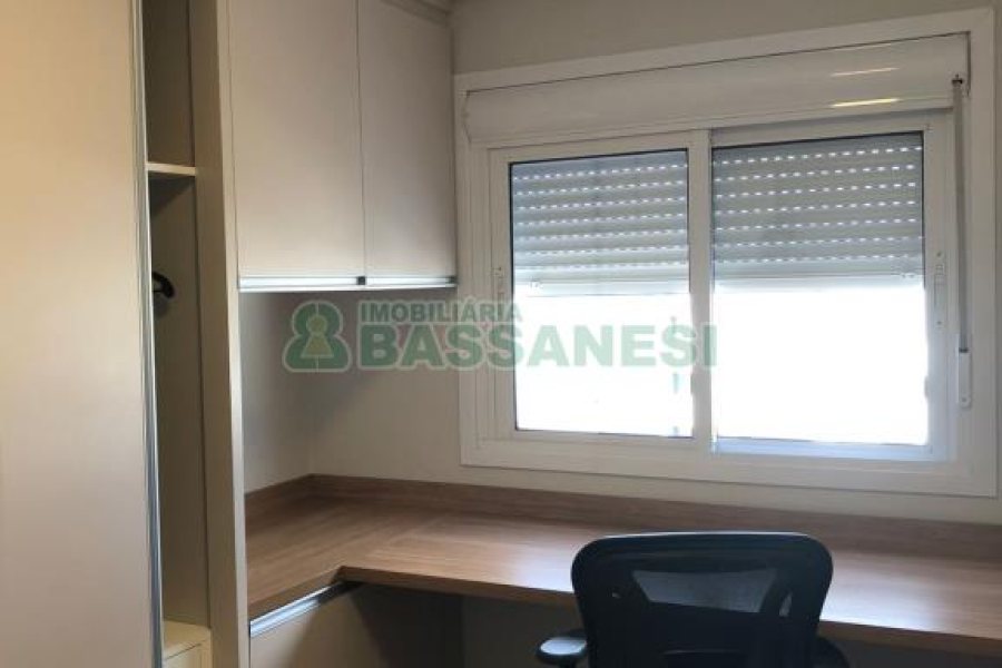 Apto Mobiliado com 80m², 2 dormitórios, 1 vaga, no bairro Villagio Iguatemi em Caxias do Sul para Alugar