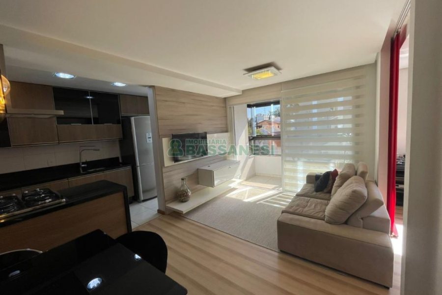 Apartamento com 93m², 3 dormitórios, 2 vagas, no bairro Nossa Senhora da Saúde em Caxias do Sul para Comprar