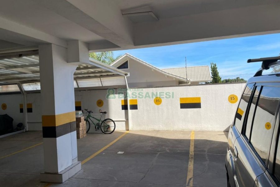 Apartamento com 93m², 3 dormitórios, 2 vagas, no bairro Nossa Senhora da Saúde em Caxias do Sul para Comprar