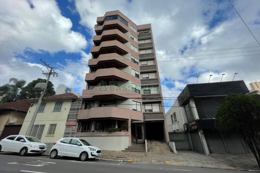 Apartamento com 272m², 3 dormitórios, 2 vagas, no bairro Centro em Caxias do Sul para Alugar ou Comprar