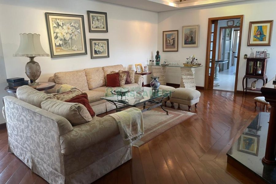 Apartamento com 272m², 3 dormitórios, 2 vagas, no bairro Centro em Caxias do Sul para Alugar ou Comprar