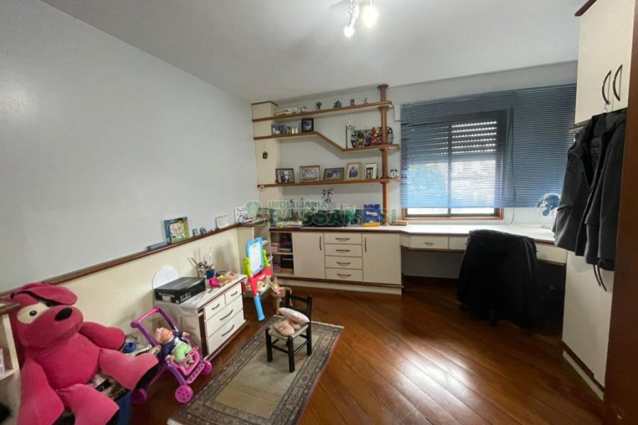 Apartamento com 272m², 3 dormitórios, 2 vagas, no bairro Centro em Caxias do Sul para Alugar ou Comprar