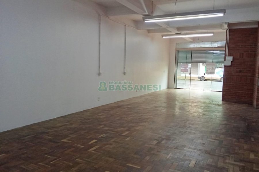 Loja com 75m², no bairro Pio X em Caxias do Sul para Alugar