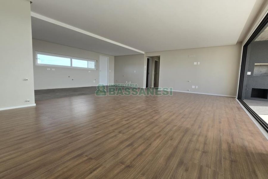 Apartamento com 191m², 3 dormitórios, 3 vagas, no bairro Panazzolo em Caxias do Sul para Comprar