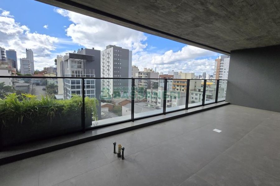 Apartamento com 191m², 3 dormitórios, 3 vagas, no bairro Panazzolo em Caxias do Sul para Comprar