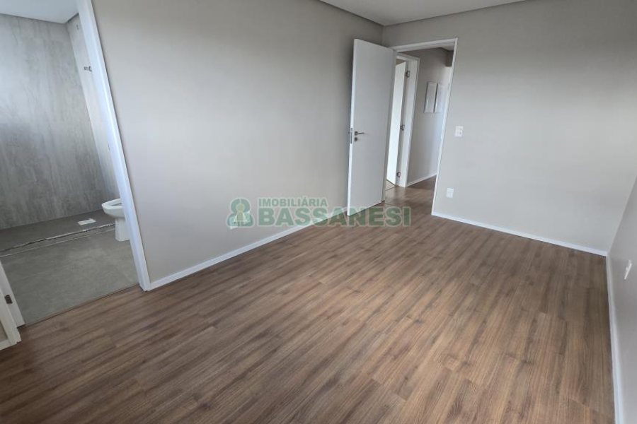 Apartamento com 191m², 3 dormitórios, 3 vagas, no bairro Panazzolo em Caxias do Sul para Comprar
