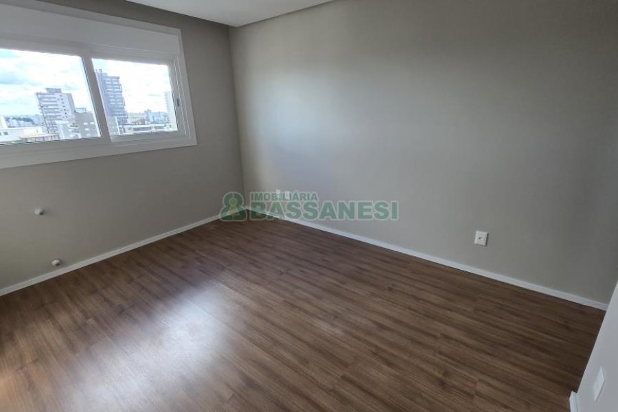 Apartamento com 191m², 3 dormitórios, 3 vagas, no bairro Panazzolo em Caxias do Sul para Comprar