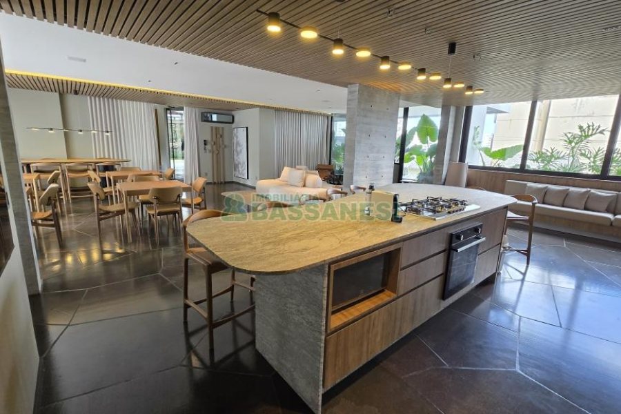 Apartamento com 191m², 3 dormitórios, 3 vagas, no bairro Panazzolo em Caxias do Sul para Comprar