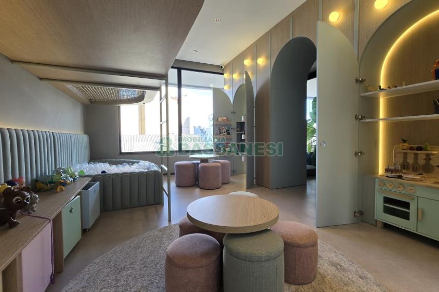 Apartamento com 191m², 3 dormitórios, 3 vagas, no bairro Panazzolo em Caxias do Sul para Comprar