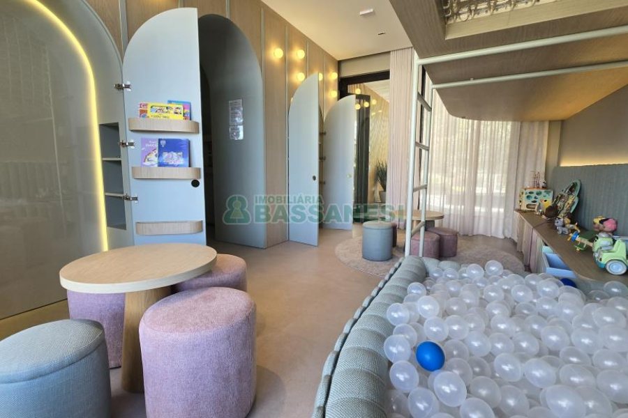 Apartamento com 191m², 3 dormitórios, 3 vagas, no bairro Panazzolo em Caxias do Sul para Comprar