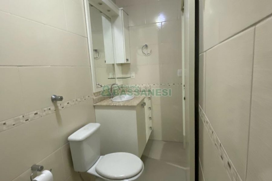 Sobrado com 127m², 3 dormitórios, 1 vaga, no bairro Santa Catarina em Caxias do Sul para Comprar