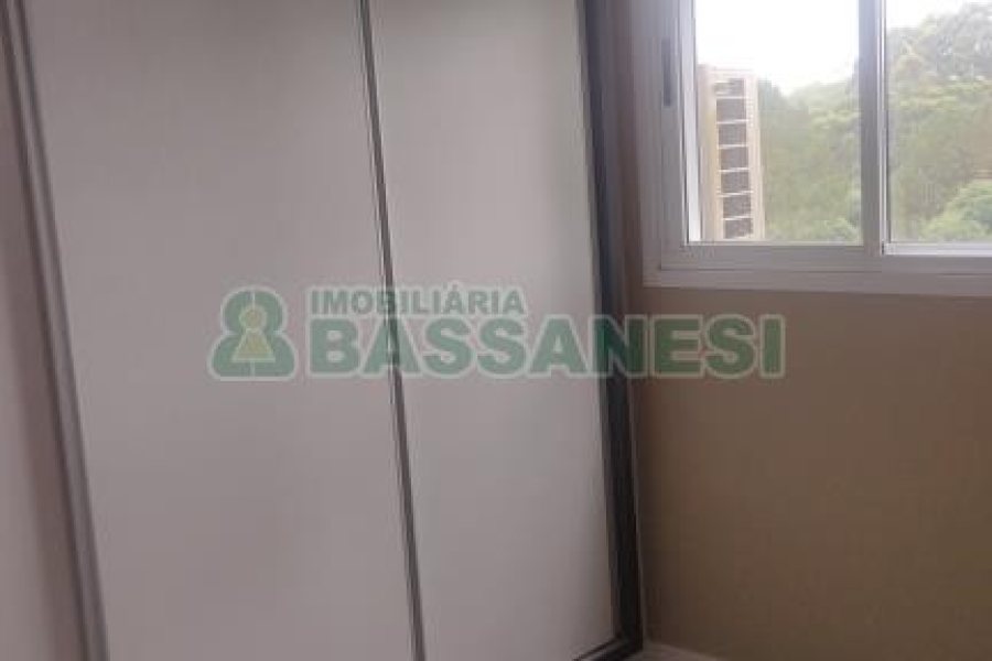 Apartamento com 47m², 2 dormitórios, 1 vaga, no bairro Desvio Rizzo em Caxias do Sul para Comprar