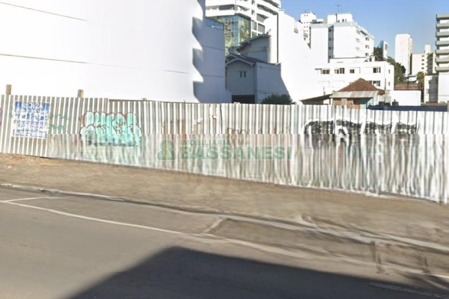 Terreno com 1100m², no bairro Nossa Senhora de Lourdes em Caxias do Sul para Comprar
