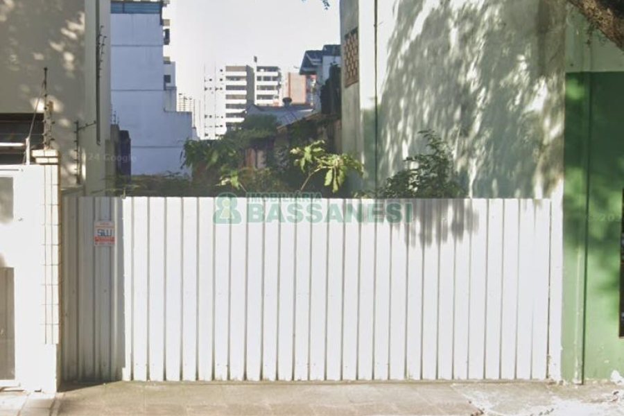 Terreno com 1100m², no bairro Nossa Senhora de Lourdes em Caxias do Sul para Comprar