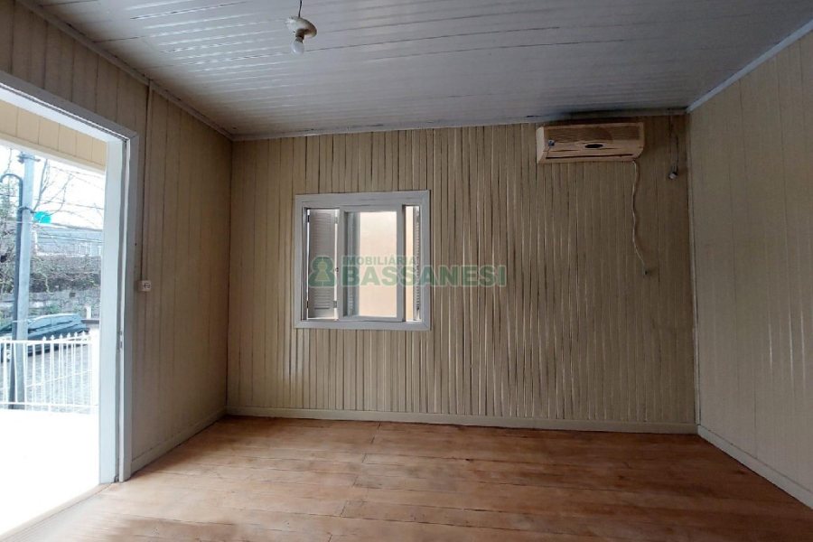 Casa Comercial com 100m², 3 dormitórios, no bairro Rio Branco em Caxias do Sul para Alugar