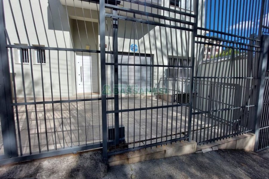 Loja com 157m², no bairro Pio X em Caxias do Sul para Alugar