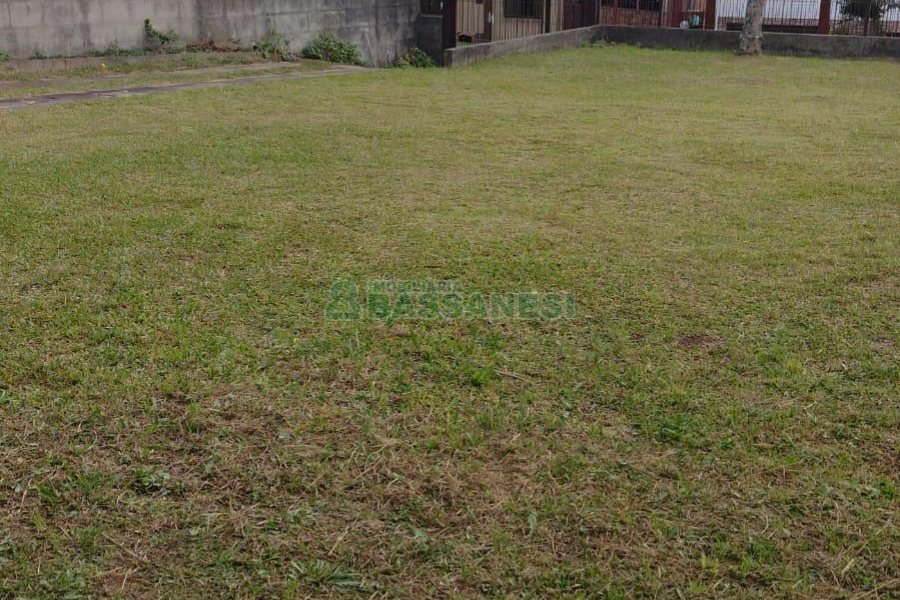 Terreno com 360m², no bairro Serrano em Caxias do Sul para Comprar