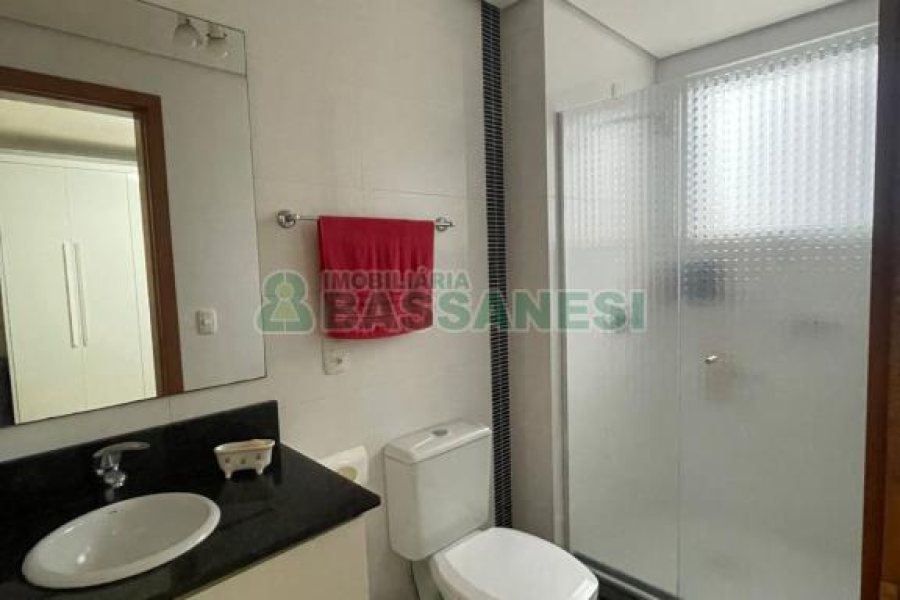 Apartamento com 95m², 2 dormitórios, 1 vaga, no bairro Jardim América em Caxias do Sul para Comprar