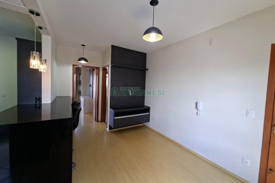 Apto Mobiliado com 48m², 1 dormitório, 1 vaga, no bairro Centro em Caxias do Sul para Alugar