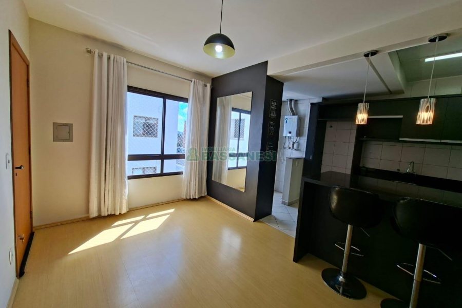 Apto Mobiliado com 48m², 1 dormitório, 1 vaga, no bairro Centro em Caxias do Sul para Alugar