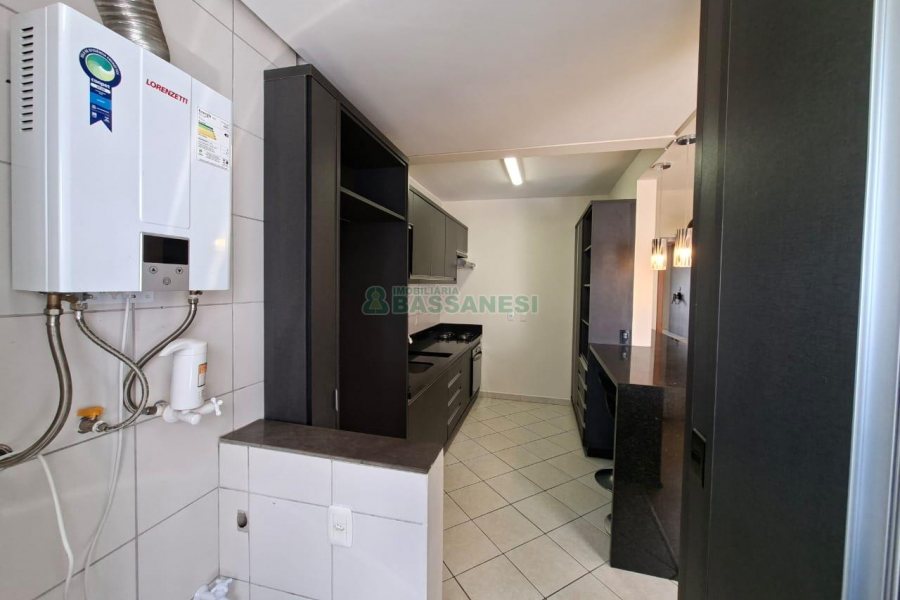 Apto Mobiliado com 48m², 1 dormitório, 1 vaga, no bairro Centro em Caxias do Sul para Alugar