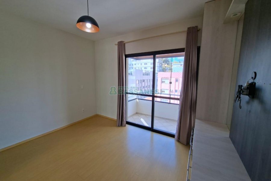Apto Mobiliado com 48m², 1 dormitório, 1 vaga, no bairro Centro em Caxias do Sul para Alugar