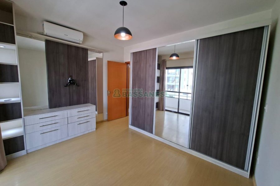 Apto Mobiliado com 48m², 1 dormitório, 1 vaga, no bairro Centro em Caxias do Sul para Alugar
