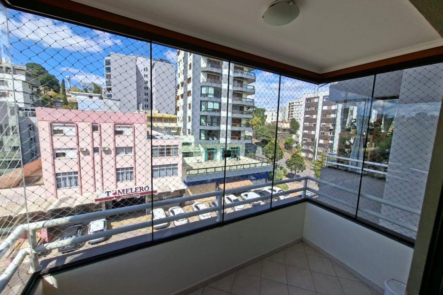 Apto Mobiliado com 48m², 1 dormitório, 1 vaga, no bairro Centro em Caxias do Sul para Alugar