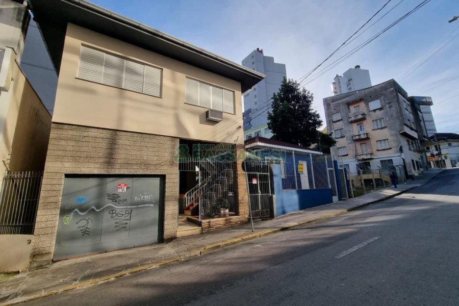 Casa com 263m², no bairro São Pelegrino em Caxias do Sul para Comprar