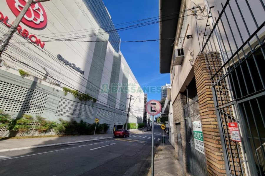 Casa com 263m², no bairro São Pelegrino em Caxias do Sul para Comprar