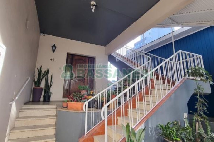 Casa com 263m², no bairro São Pelegrino em Caxias do Sul para Comprar