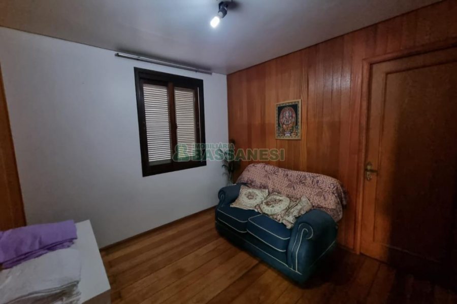 Casa com 263m², no bairro São Pelegrino em Caxias do Sul para Comprar