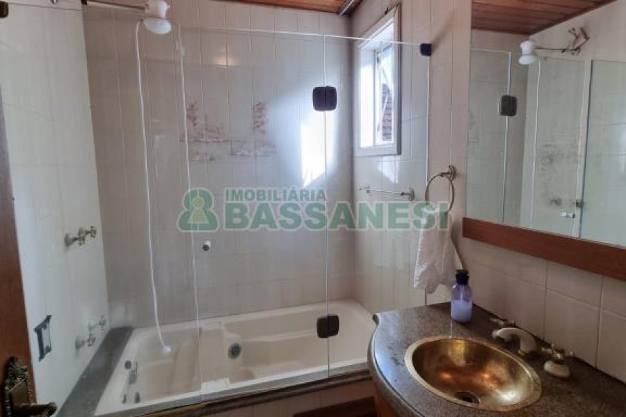 Casa com 263m², no bairro São Pelegrino em Caxias do Sul para Comprar