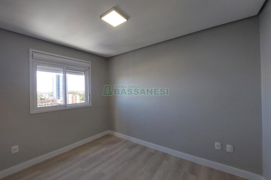 Apartamento com 53m², 2 dormitórios, 1 vaga, no bairro Vila Verde em Caxias do Sul para Comprar