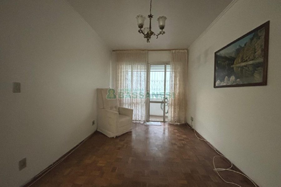 Apto Mobiliado com 136m², 3 dormitórios, 1 vaga, no bairro Exposição em Caxias do Sul para Comprar