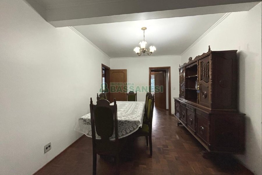 Apto Mobiliado com 136m², 3 dormitórios, 1 vaga, no bairro Exposição em Caxias do Sul para Comprar