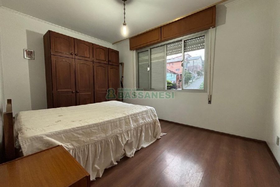 Apto Mobiliado com 136m², 3 dormitórios, 1 vaga, no bairro Exposição em Caxias do Sul para Comprar